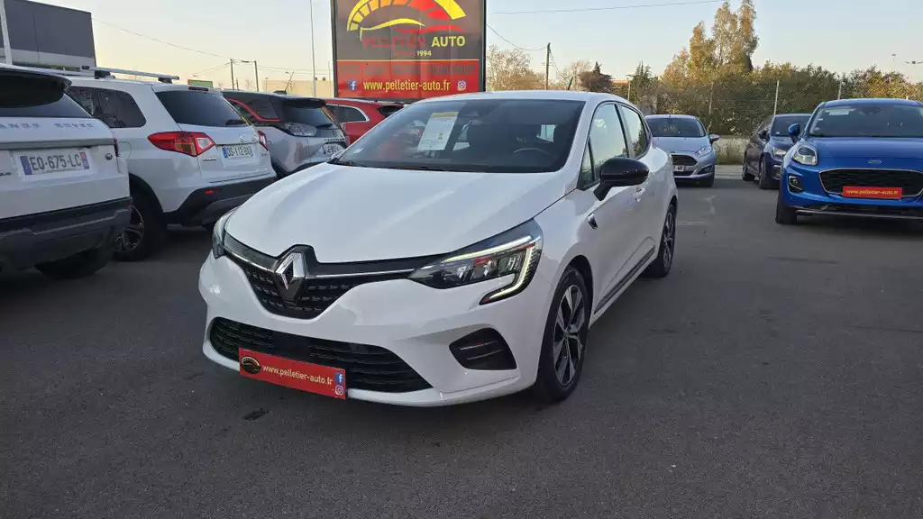 Acheter RENAULT CLIO 1.6 E-TECH 140  Limited - Pelletier Auto