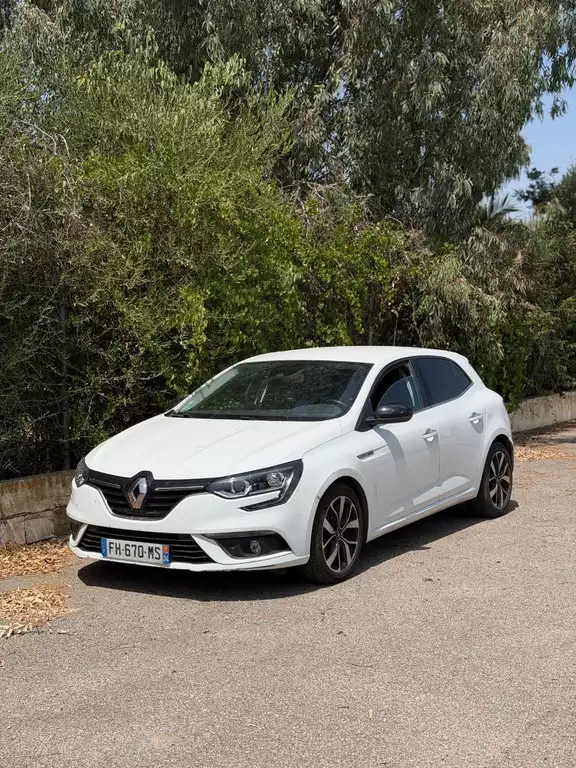 Acheter Renault Megane IV Berline 5 ptes. Limited - Pelletier Auto